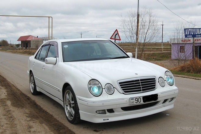 Mercedes E 320 2000, 220,000 km - 3.2 l - Bakı