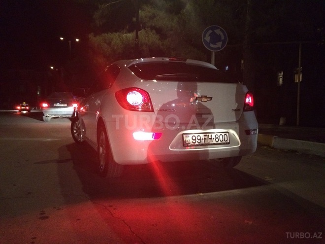 Chevrolet Cruze 2013, 29,300 km - 1.8 l - Zaqatala
