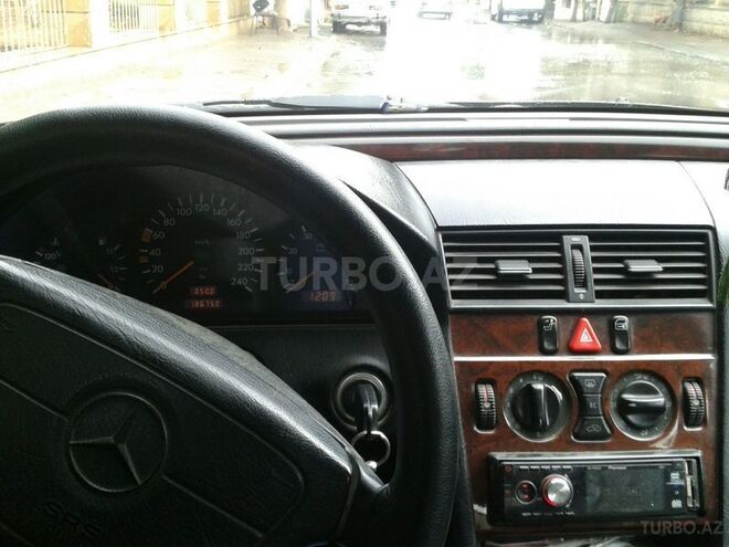 Mercedes C 180 1995, 200,000 km - 1.8 l - Bakı