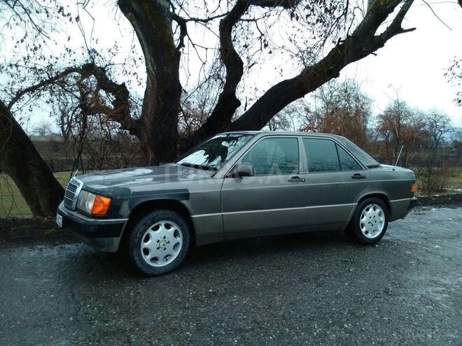 Mercedes 190 1992, 291,119 km - 1.8 l - Şəki