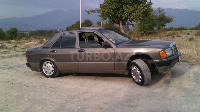 Mercedes 190 1992, 291,119 km - 1.8 l - Şəki