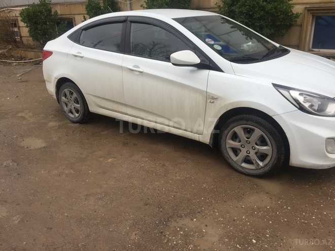 Hyundai Accent 2013, 65,000 km - 1.6 l - Bakı