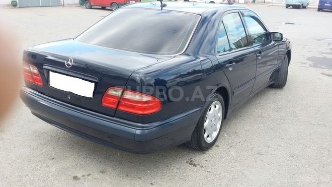 Mercedes E 240 2000, 205,000 km - 2.4 л - Bakı