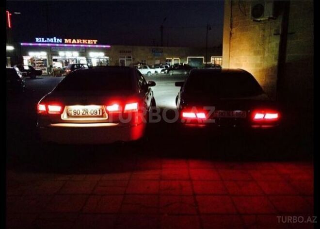 Mercedes E 240 1998, 200,000 km - 2.4 l - Salyan