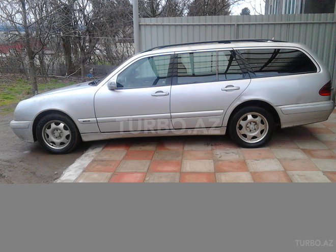 Mercedes E 220 2000, 350,000 km - 2.0 l - Lənkəran