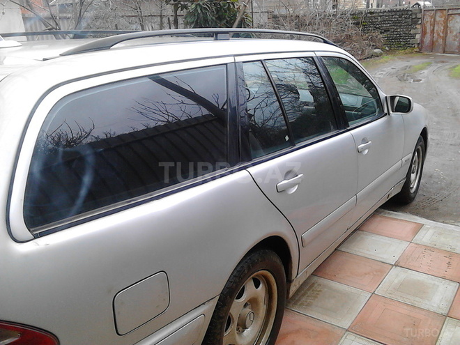 Mercedes E 220 2000, 350,000 km - 2.0 l - Lənkəran