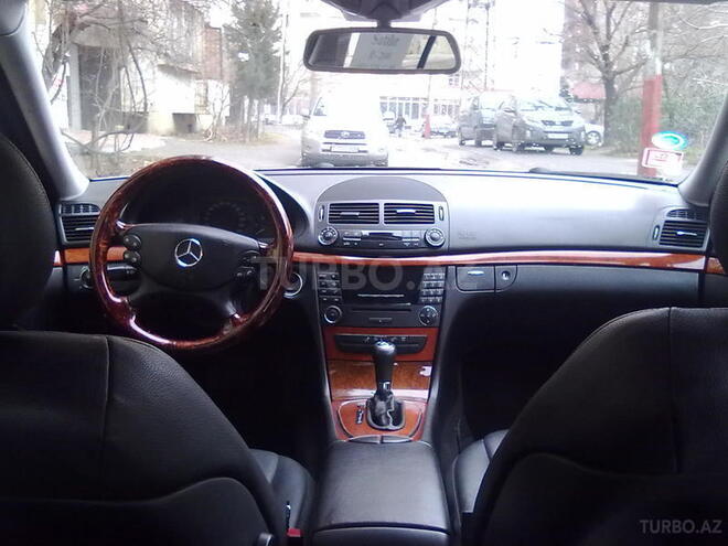 Mercedes E 220 2008, 212,000 km - 2.2 л - Bakı