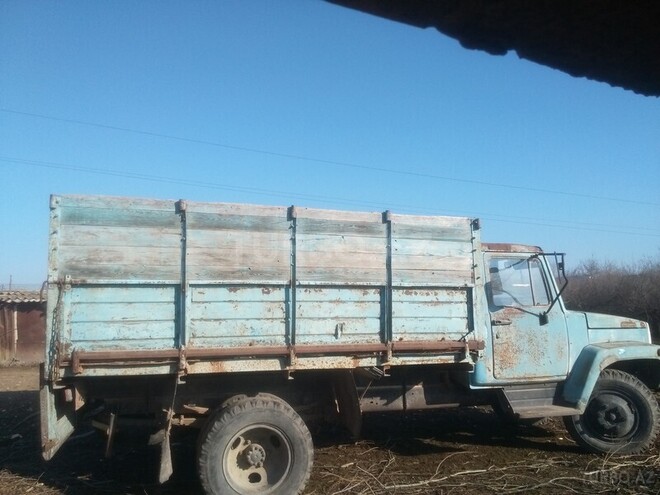 GAZ  1992, 424,848 km - 4.7 l - Salyan