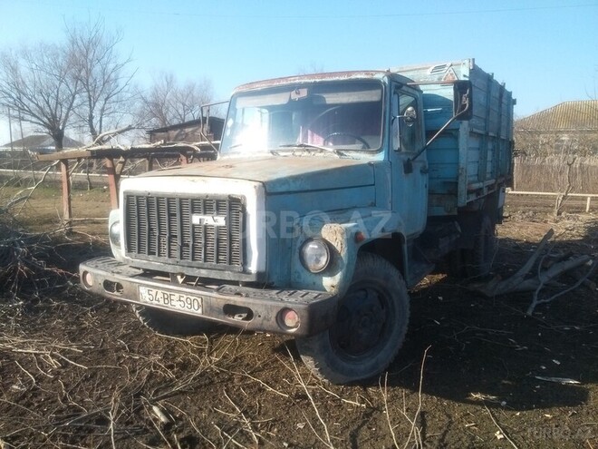 GAZ  1992, 424,848 km - 4.7 l - Salyan