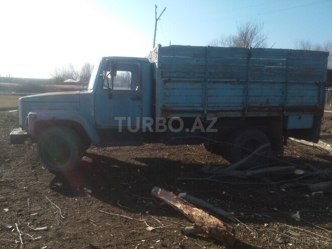 GAZ  1992, 424,848 km - 4.7 l - Salyan