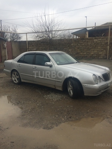 Mercedes E 320 2001, 188,000 km - 3.2 l - Bakı