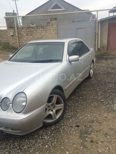 Mercedes E 320 2001, 188,000 km - 3.2 l - Bakı