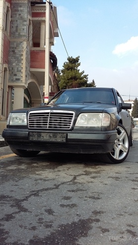 Mercedes E 220 1994, 204,000 km - 2.2 л - Şəki