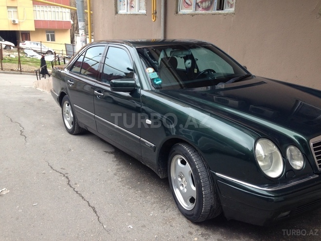 Mercedes E 200 1997, 232,434 km - 2.0 l - Bakı