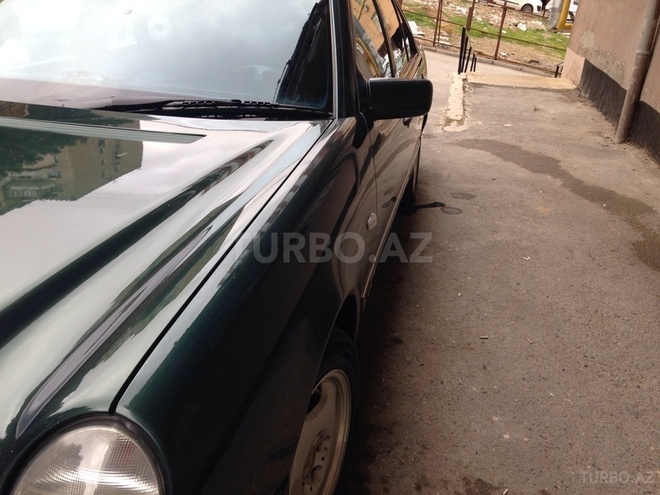 Mercedes E 200 1997, 232,434 km - 2.0 l - Bakı