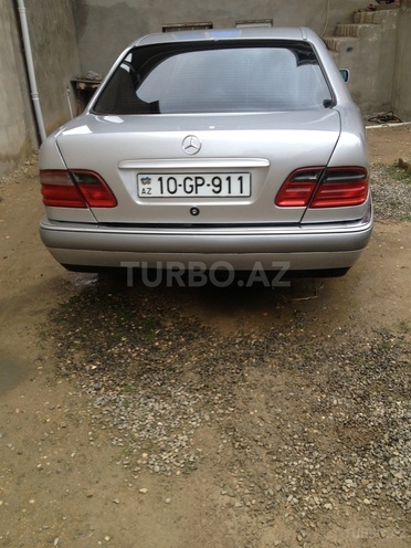 Mercedes E 230 1996, 290,000 km - 2.3 л - Bakı