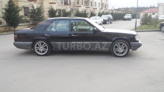 Mercedes E 320 1994, 100,000 km - 3.2 l - Bakı