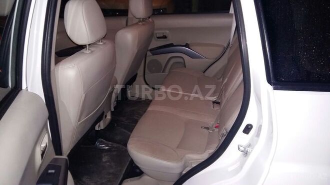 Mitsubishi Outlander 2008, 93,000 km - 2.4 л - Bakı