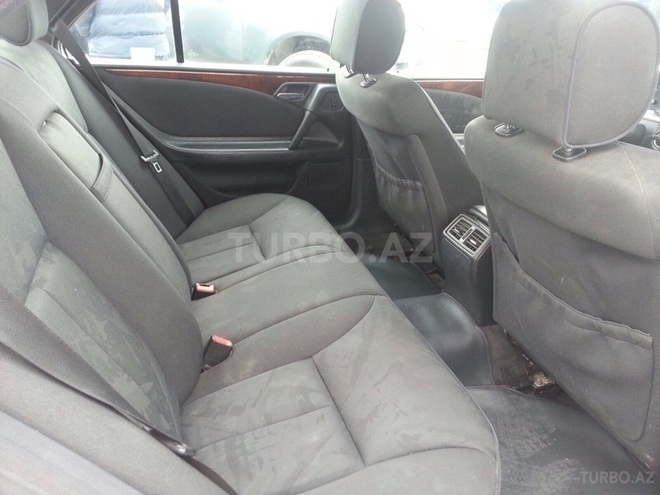 Mercedes E 200 1998, 300,000 km - 2.0 l - Bakı