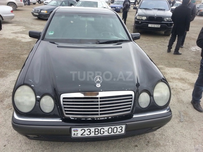 Mercedes E 200 1998, 300,000 km - 2.0 l - Bakı