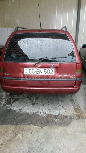 Opel Astra 1996, 250,000 km - 1.6 l - Şəki