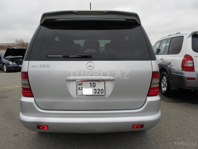 Mercedes ML 320 2000, 170,000 km - 3.2 l - Bakı