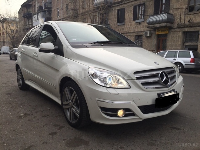 Mercedes B 170 2010, 61,000 km - 1.7 l - Bakı