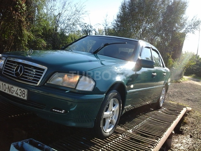 Mercedes C 220 1999, 285,000 km - 2.2 l - Ağdam