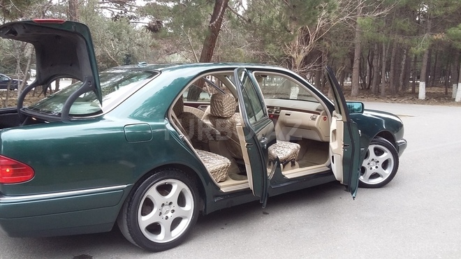 Mercedes E 220 1999, 287,658 km - 2.2 l - Sumqayıt