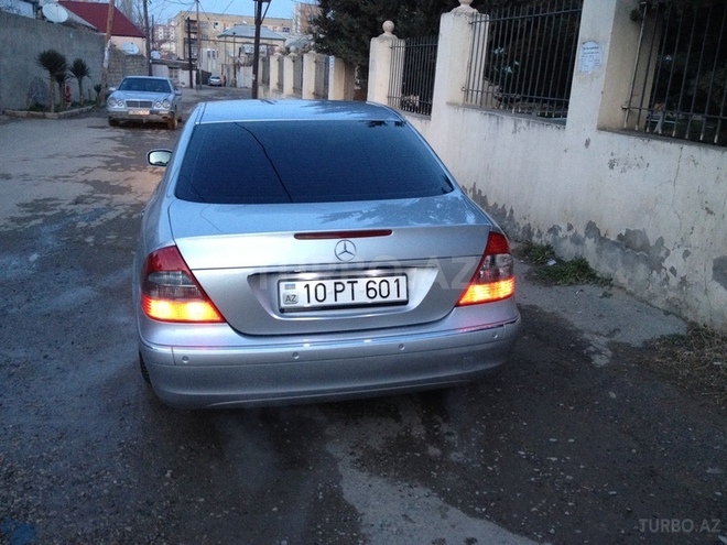 Mercedes E 240 2002, 177,000 km - 2.6 l - Bakı