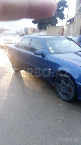 Mercedes C 220 2000, 195,000 km - 2.2 l - Bakı