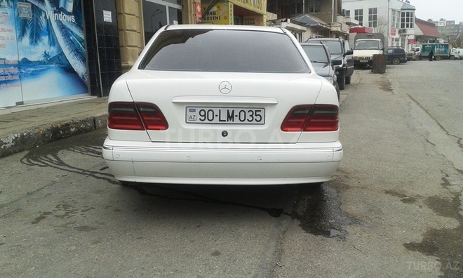 Mercedes E 200 1999, 183,000 km - 2.0 л - Bakı