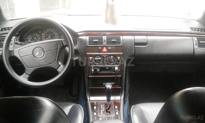 Mercedes E 200 1999, 183,000 km - 2.0 л - Bakı