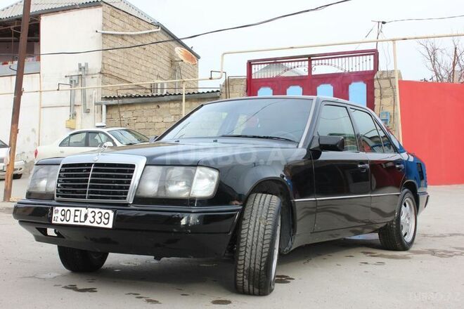 Mercedes E 200 1993, 185,000 km - 2.0 л - Bakı