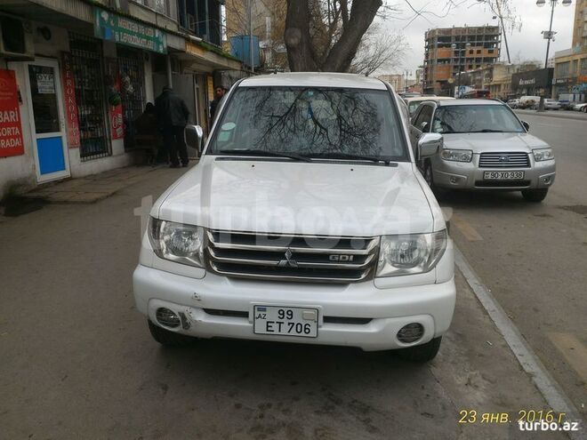 Mitsubishi Pajero io 2001, 194,000 km - 2.0 l - Bakı