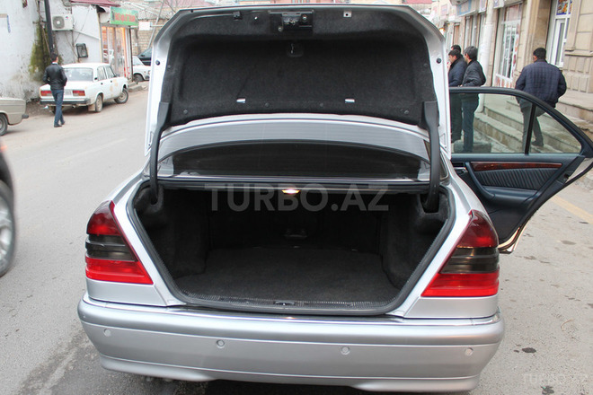 Mercedes C 240 1999, 210,000 km - 2.4 l - Bakı