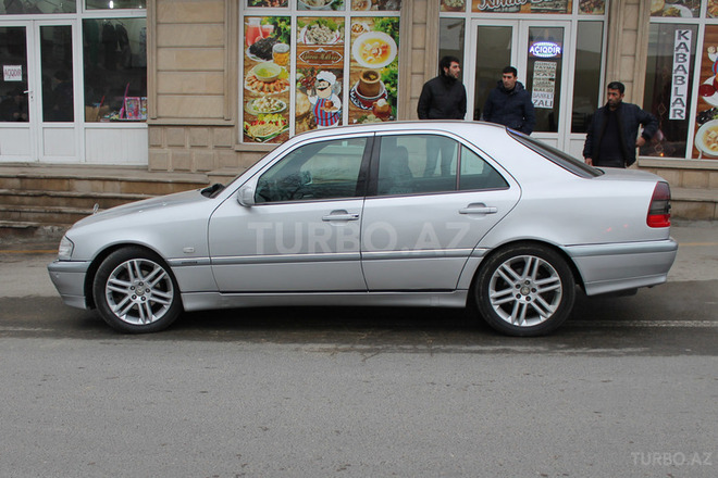 Mercedes C 240 1999, 210,000 km - 2.4 l - Bakı
