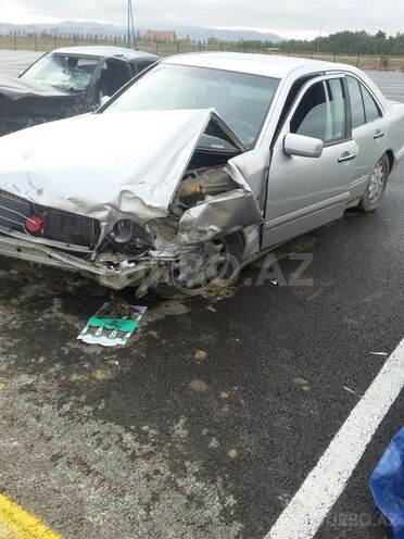 Mercedes E 200 1997, 250 km - 0.2 l - Bakı