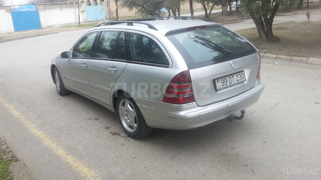 Mercedes C 270 2002, 220,000 km - 2.7 l - Sumqayıt