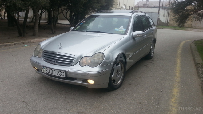 Mercedes C 270 2002, 220,000 km - 2.7 l - Sumqayıt