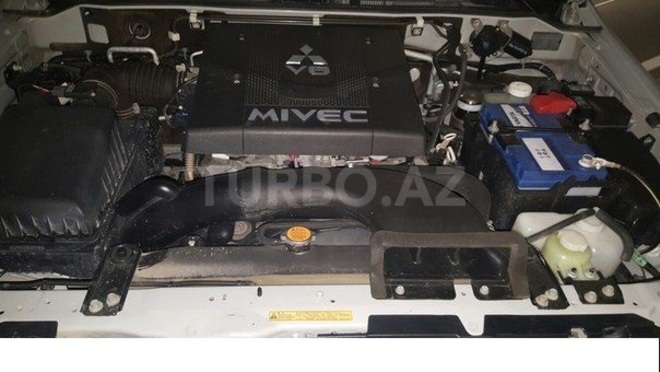 Mitsubishi Pajero 2009, 630,050 km - 3.0 l - Bakı