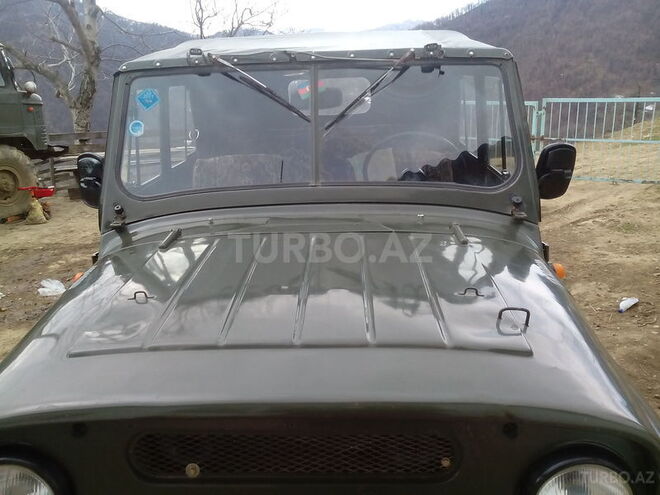 UAZ 469 1992, 20,000 km - 2.4 l - Astara