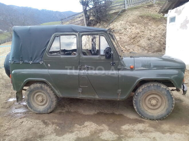 UAZ 469 1992, 20,000 km - 2.4 l - Astara