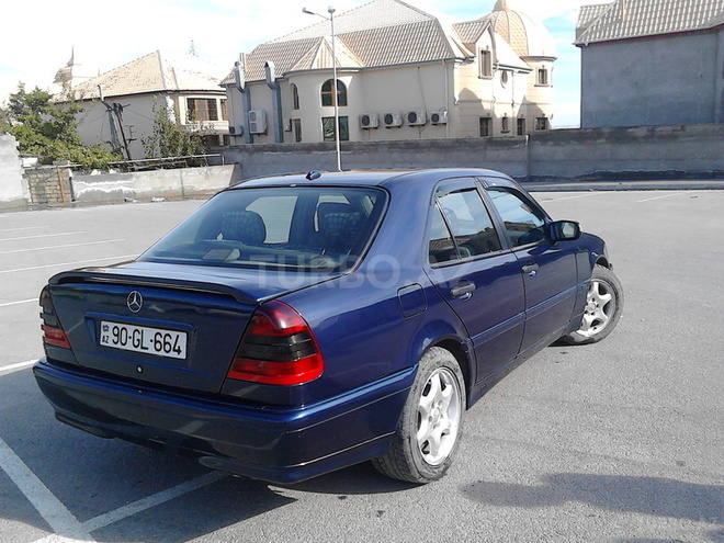 Mercedes C 220 1999, 34,000 km - 2.2 l - Bakı