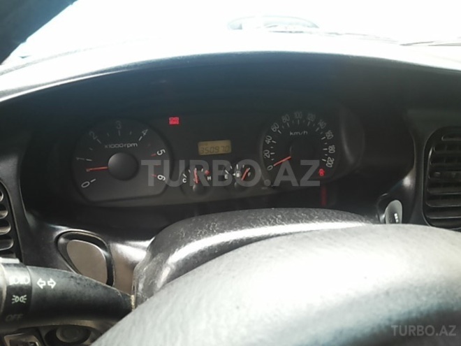 Hyundai H-1 2005, 352,000 km - 2.5 л - Bakı