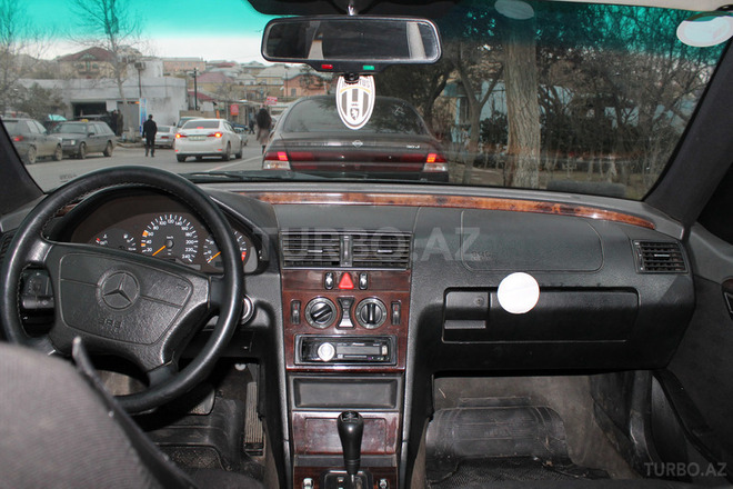 Mercedes C 180 1996, 240,000 km - 1.8 l - Bakı