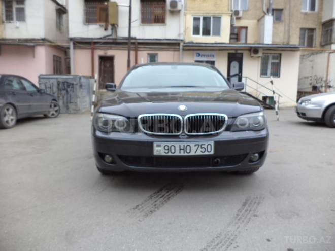 BMW 750 2006, 179,000 km - 4.4 л - Bakı