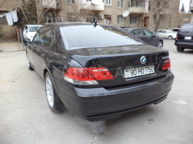 BMW 750 2006, 179,000 km - 4.4 л - Bakı