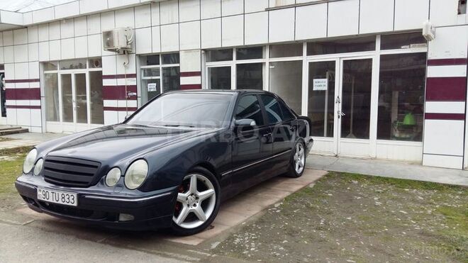 Mercedes E 240 2000, 216,487 km - 2.6 l - Ağdaş