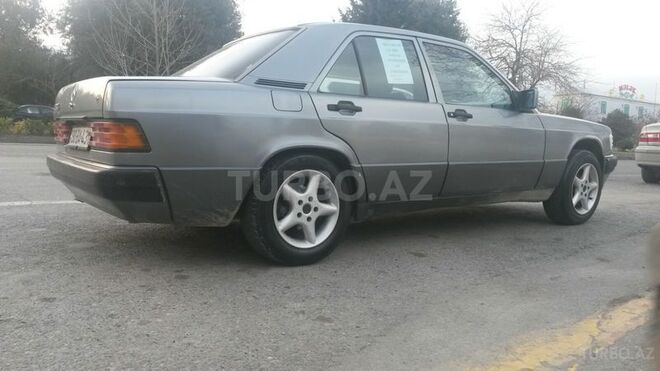Mercedes 190 1991, 327,000 km - 2.3 л - Bakı